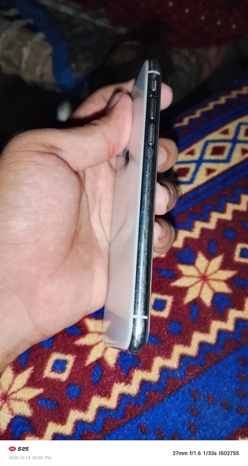 Apple iPhone XS 1