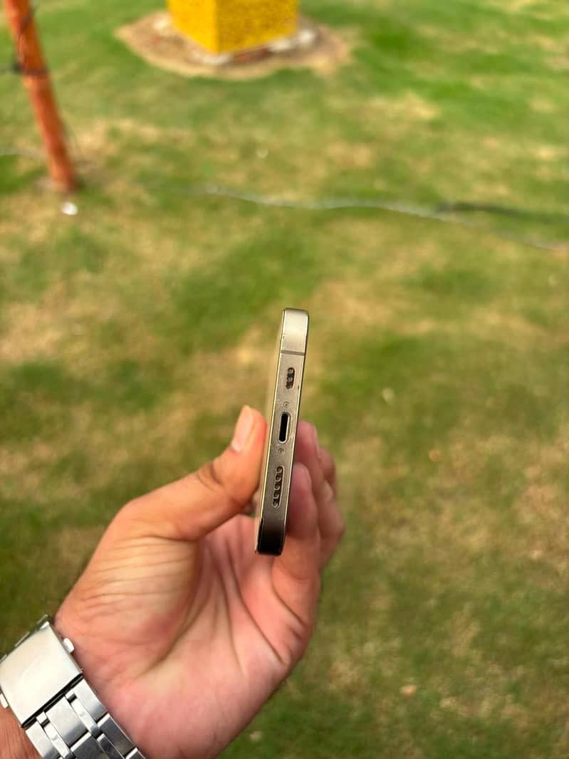 Apple iPhone 12 Pro 4
