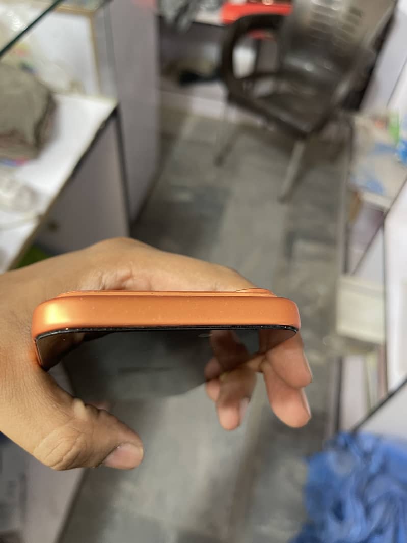 Apple iPhone 17 Pro Max 4