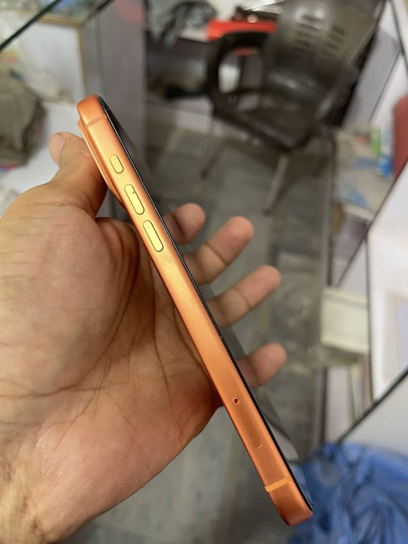 Apple iPhone 17 Pro Max 5
