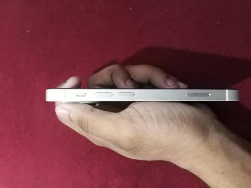 Apple iPhone 13 mini 3