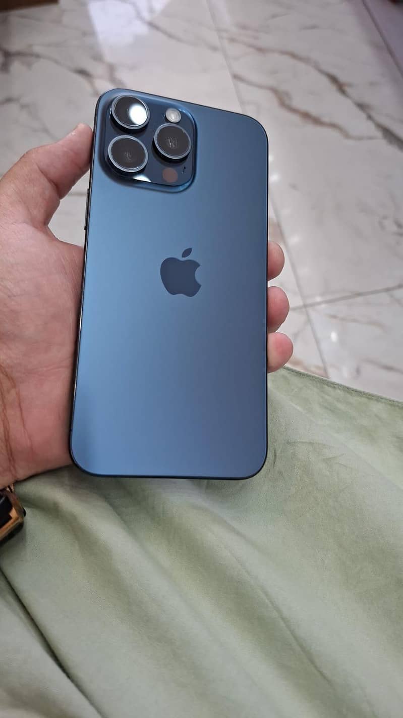 Apple iPhone 15 Pro Max 7