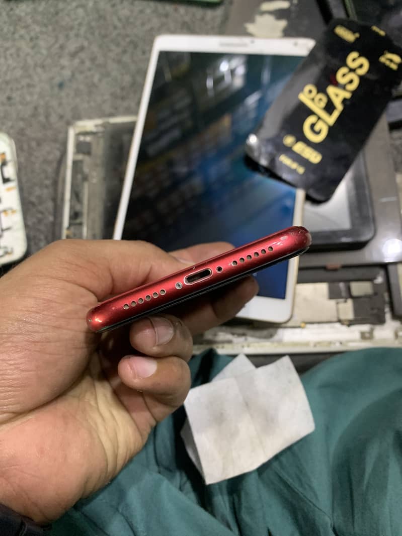 Apple iPhone 11 3