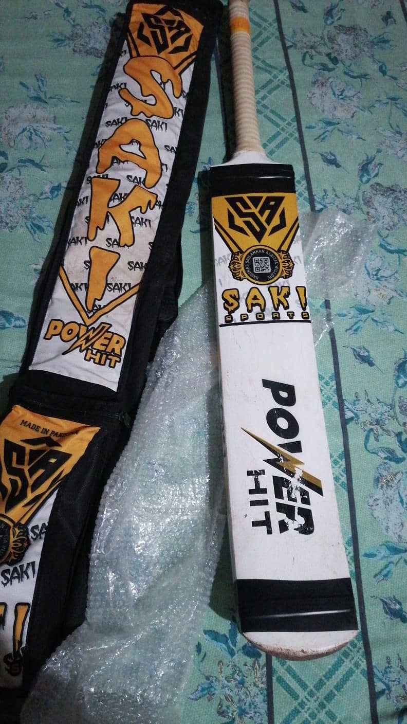 ONLY ONE MONTH USE BAT 2