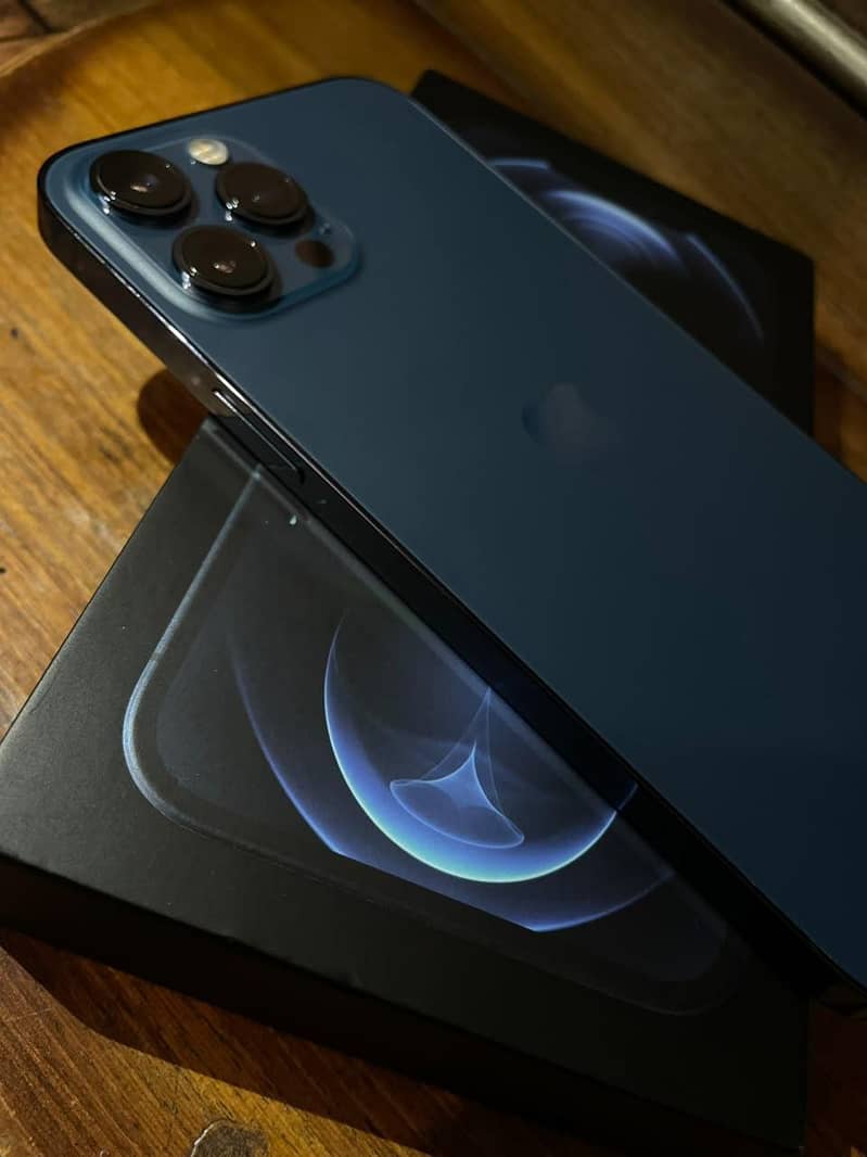 Apple iPhone 12 Pro Max 4