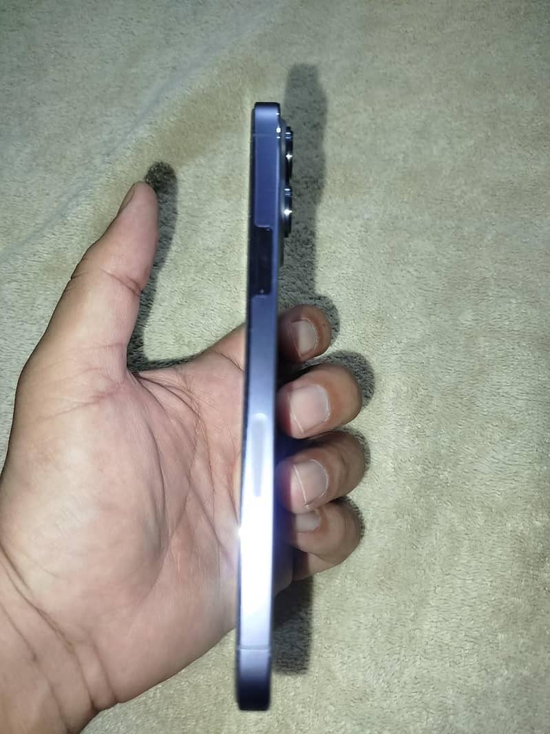 Apple iPhone 13 Pro Max 4
