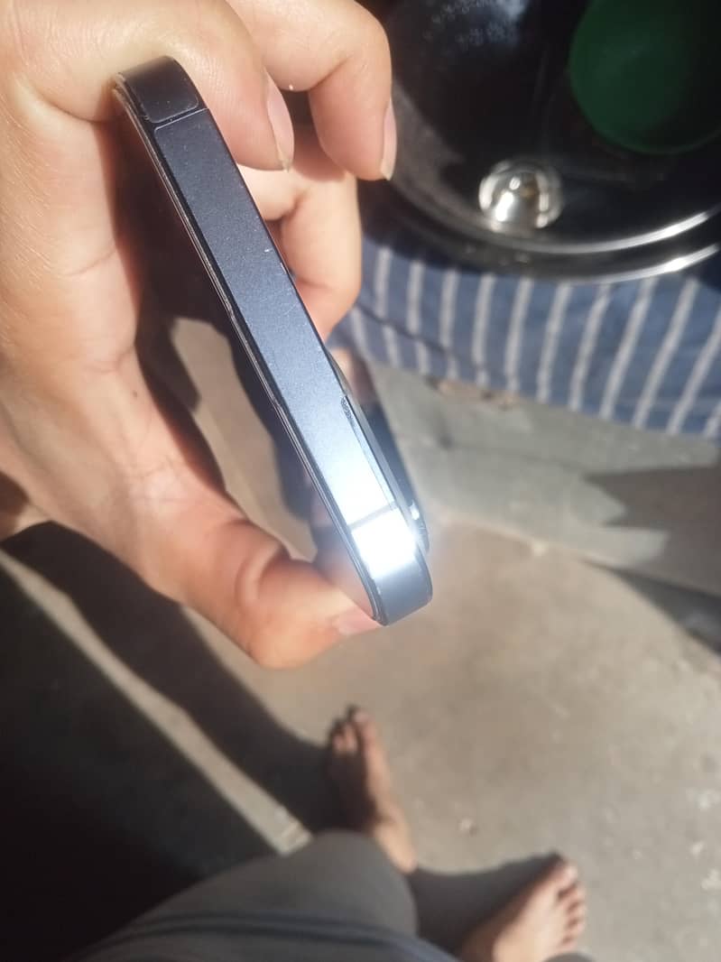 Apple iPhone 13 Pro Max 4