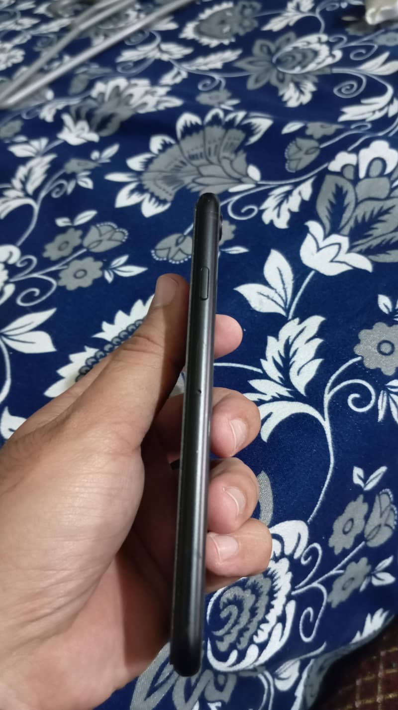 Apple iPhone SE 3