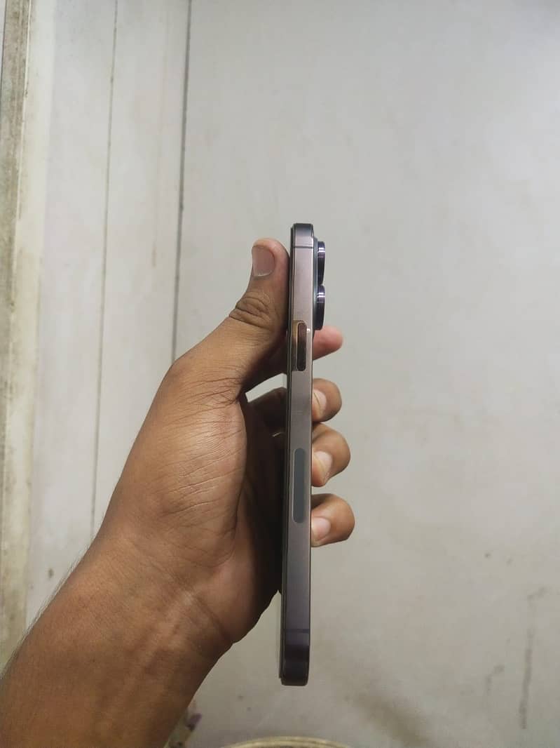 Apple iPhone 14 Pro Max 2