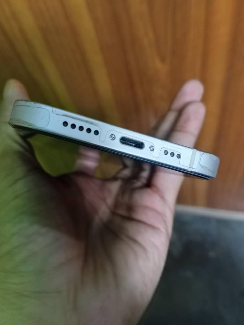 Apple iPhone 12 2