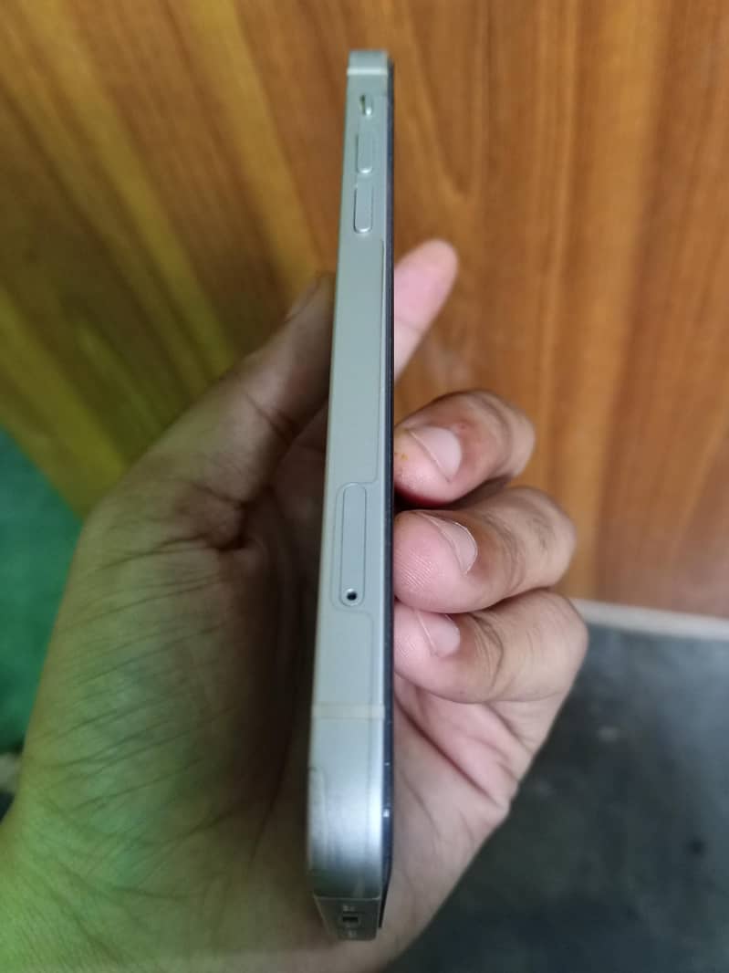 Apple iPhone 12 3