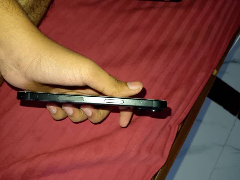 Apple iPhone 15 bypass 5