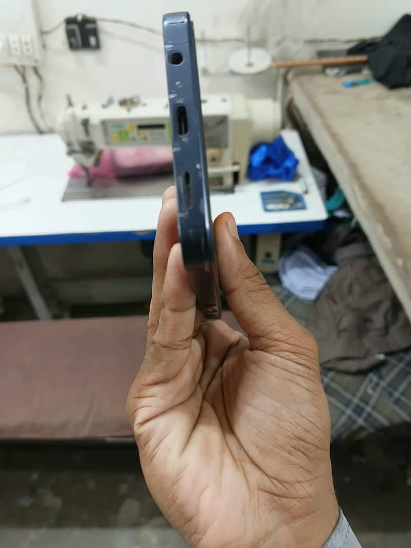 Samsung Mobile A06 4