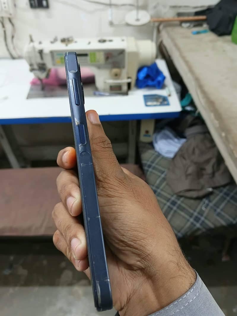 Samsung Mobile A06 5