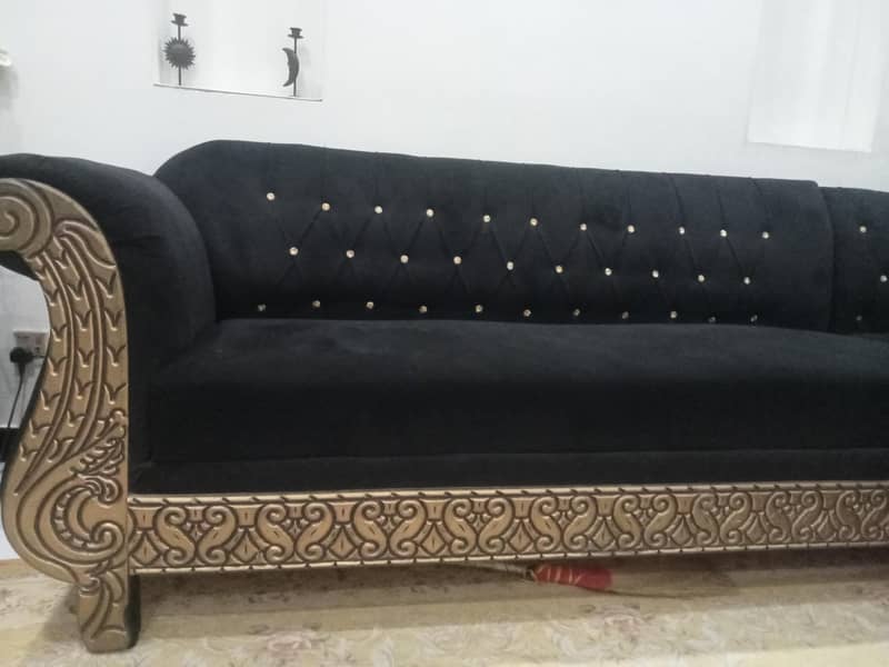 black  colour  L. shaped 0