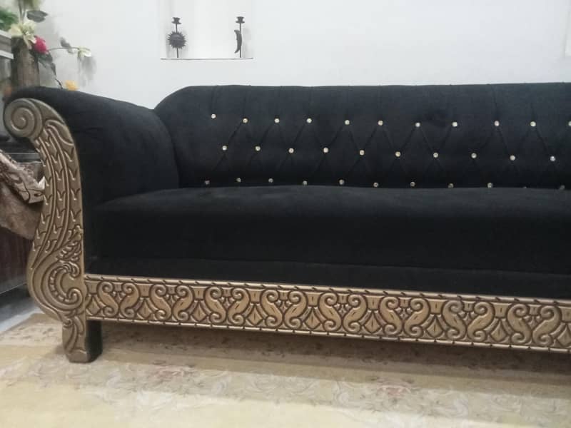 black  colour  L. shaped 3