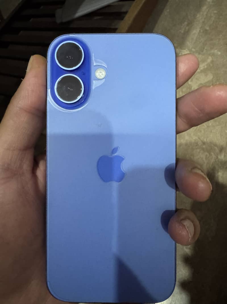 Apple iPhone 16 1