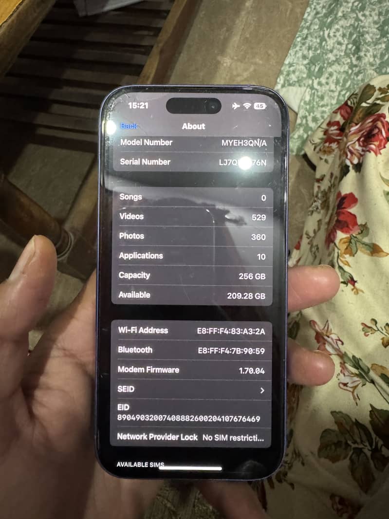 Apple iPhone 16 6