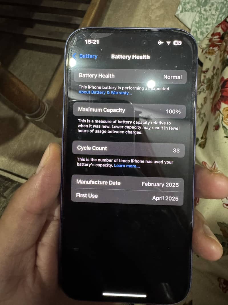 Apple iPhone 16 7