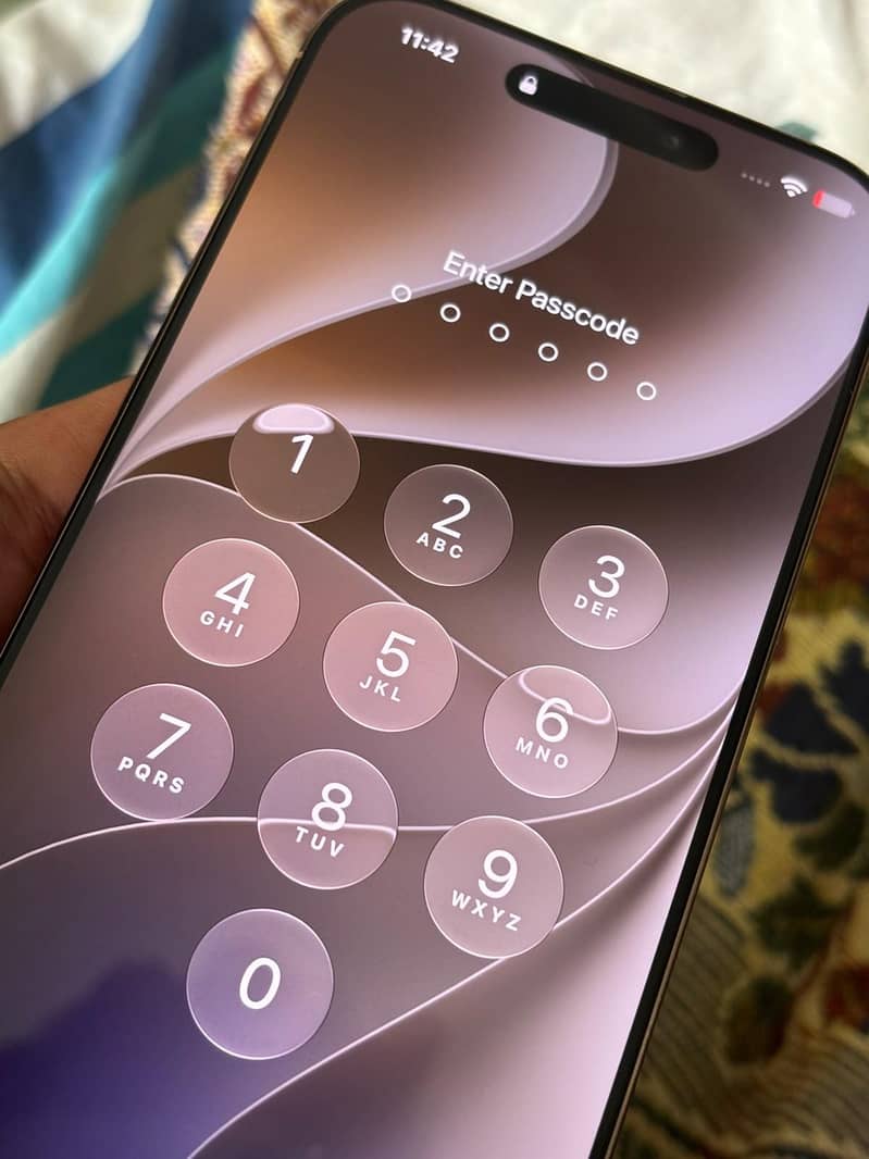 Apple iPhone 16 Pro Max 7