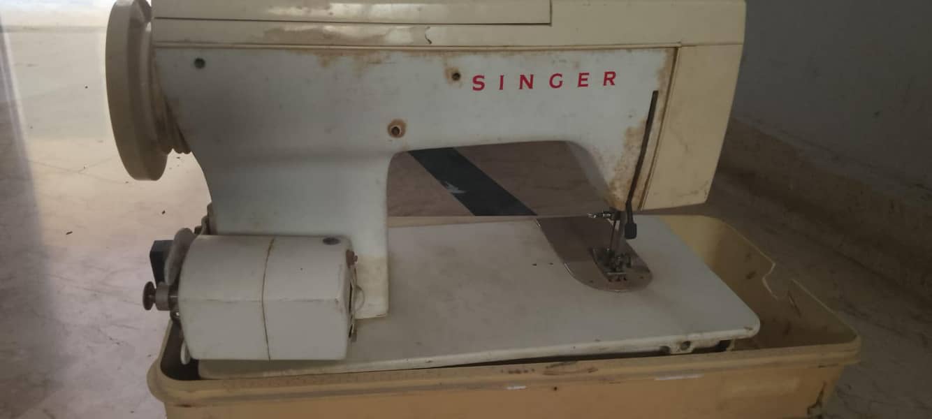 Singer sewing machine 2