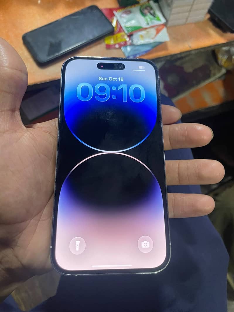 Apple iPhone 14 Pro 1