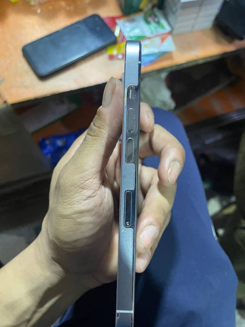 Apple iPhone 14 Pro 2