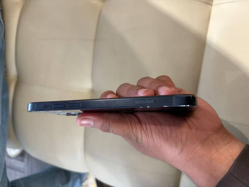 Apple iPhone 12 2