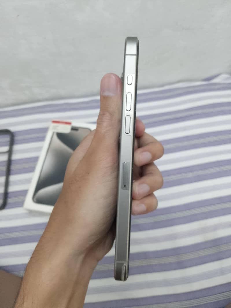 Apple iPhone 15 Pro Max 7