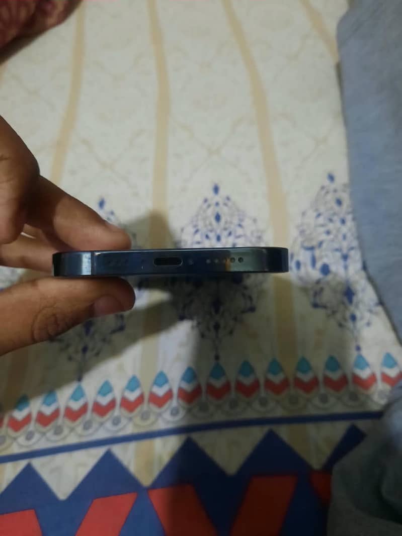 Apple iPhone 12 Pro 3