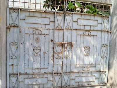 Main gate double door