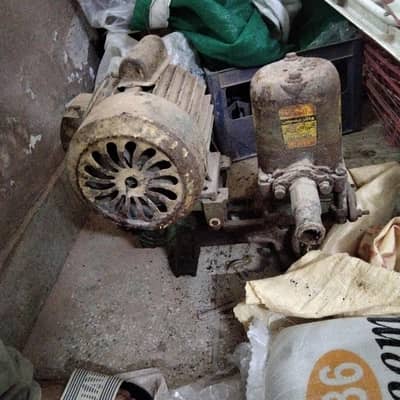 Golden water pump all okk working condition