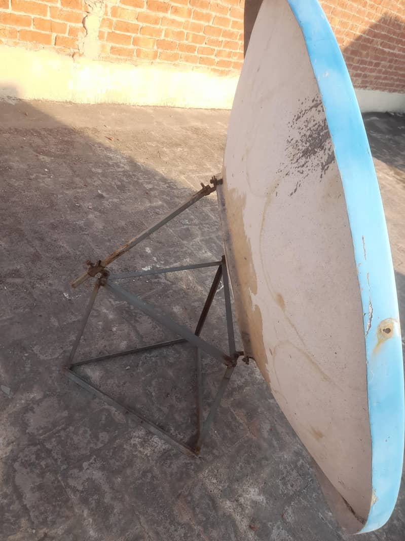 Fiber Dish with complete set 1