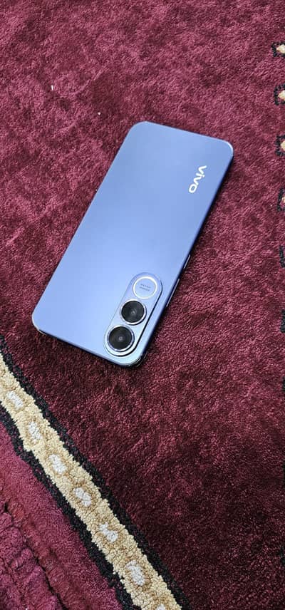 Vivo V70 FE 5G