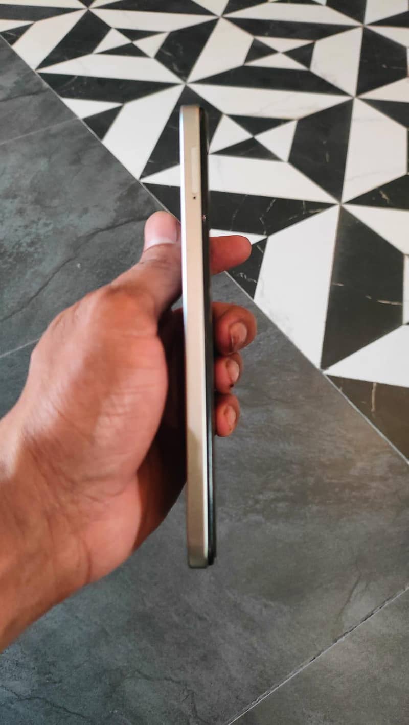 Itel A90 4+8/128 3