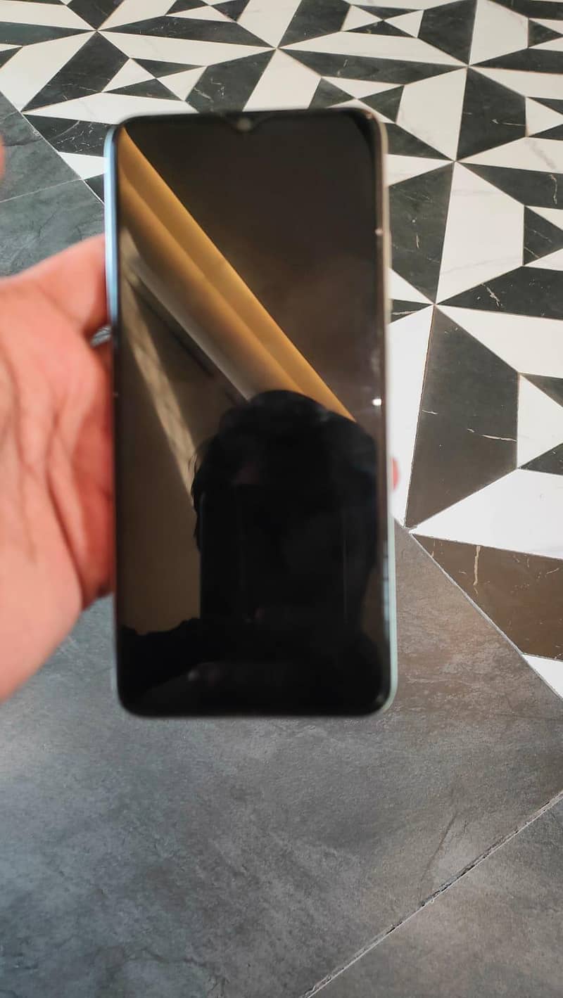 Itel A90 4+8/128 4
