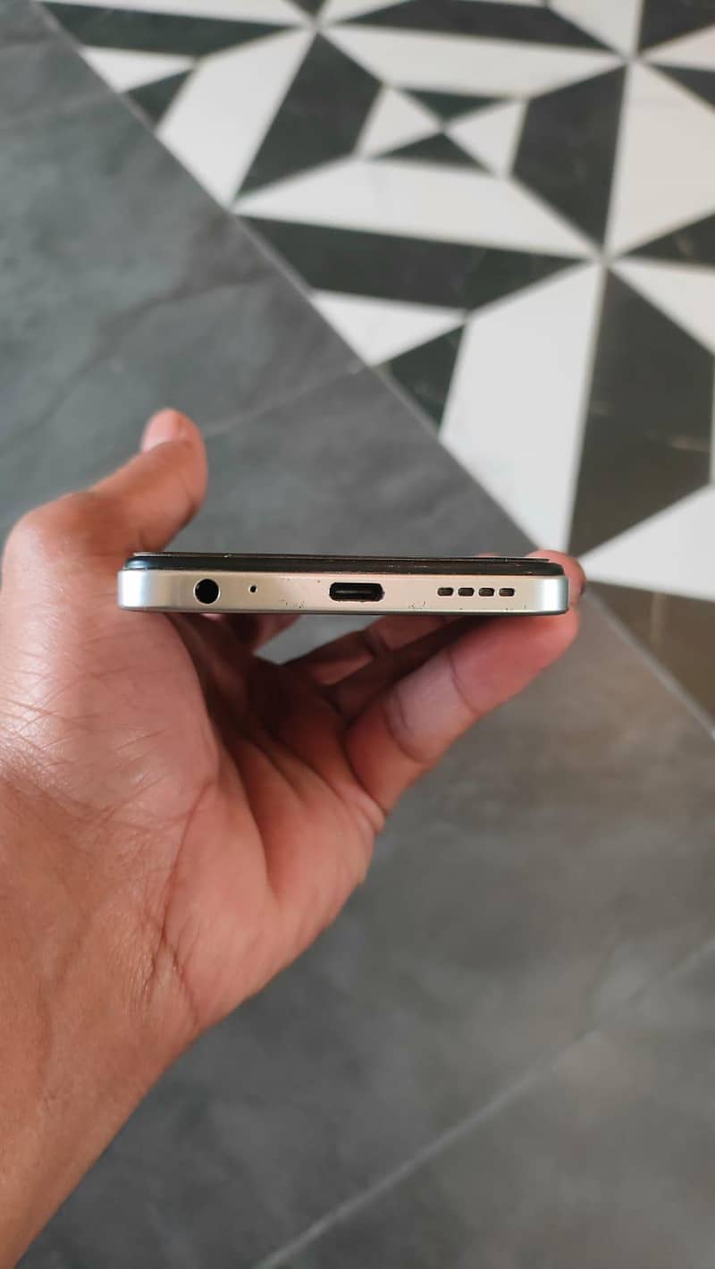 Itel A90 4+8/128 5