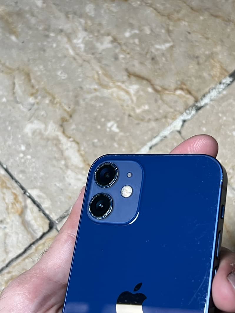 Apple iPhone 12 mini 2
