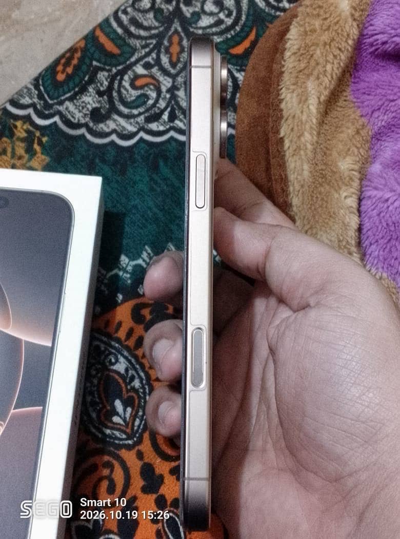Apple iPhone 16 Pro Max 3