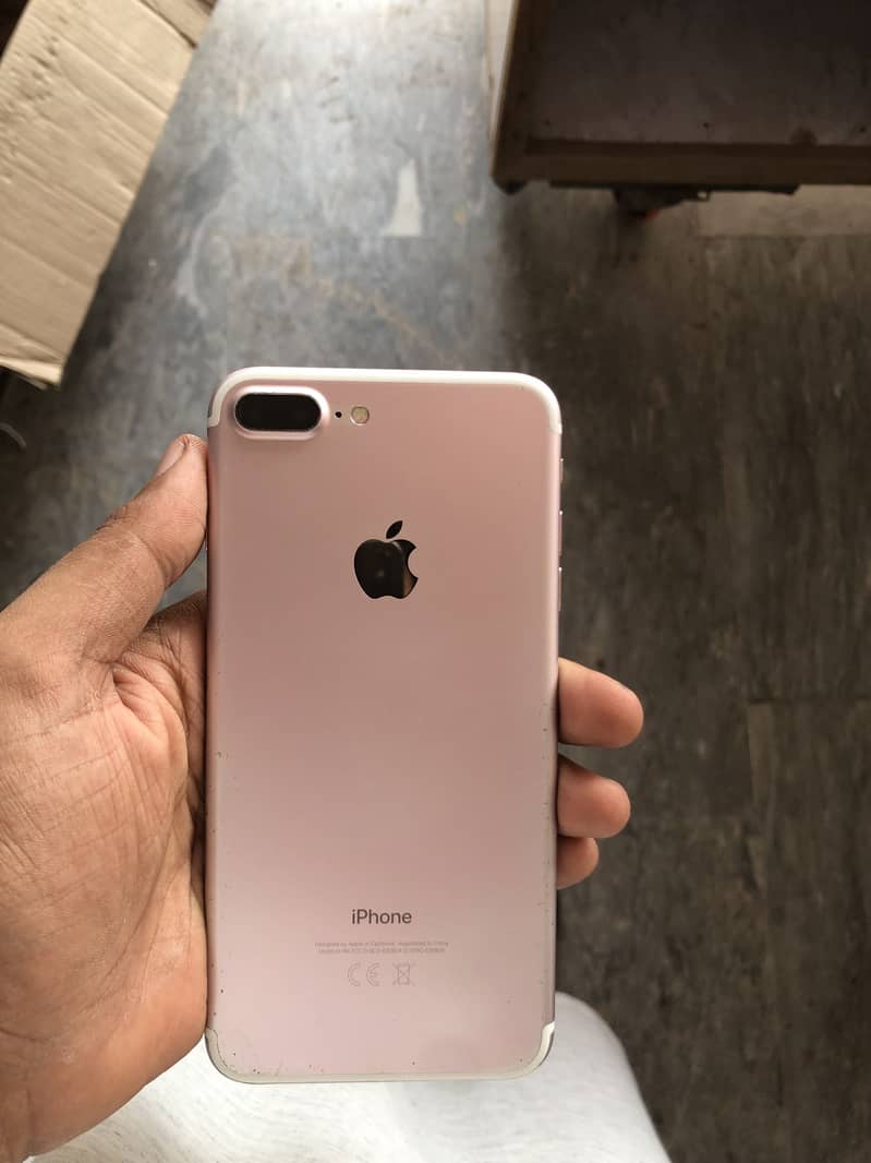 Apple iPhone 7 Plus 1