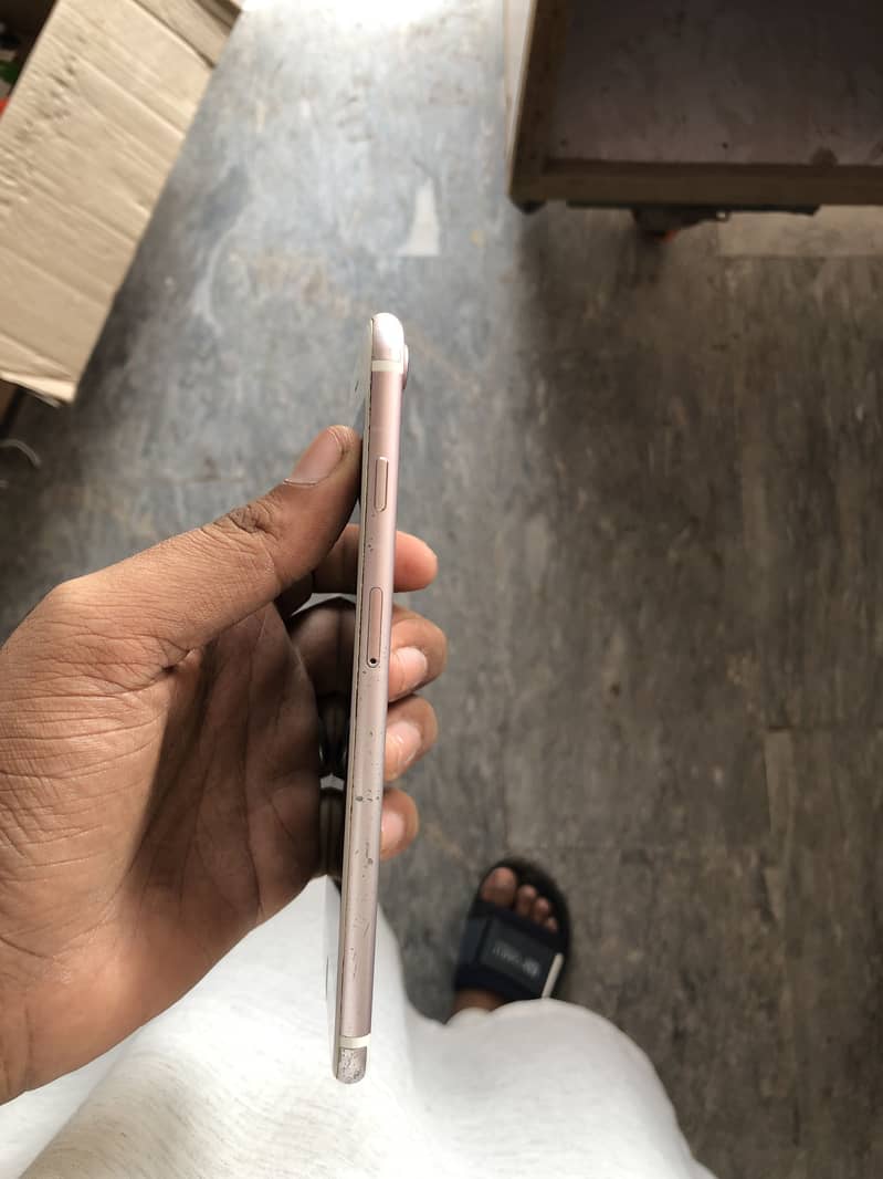 Apple iPhone 7 Plus 2