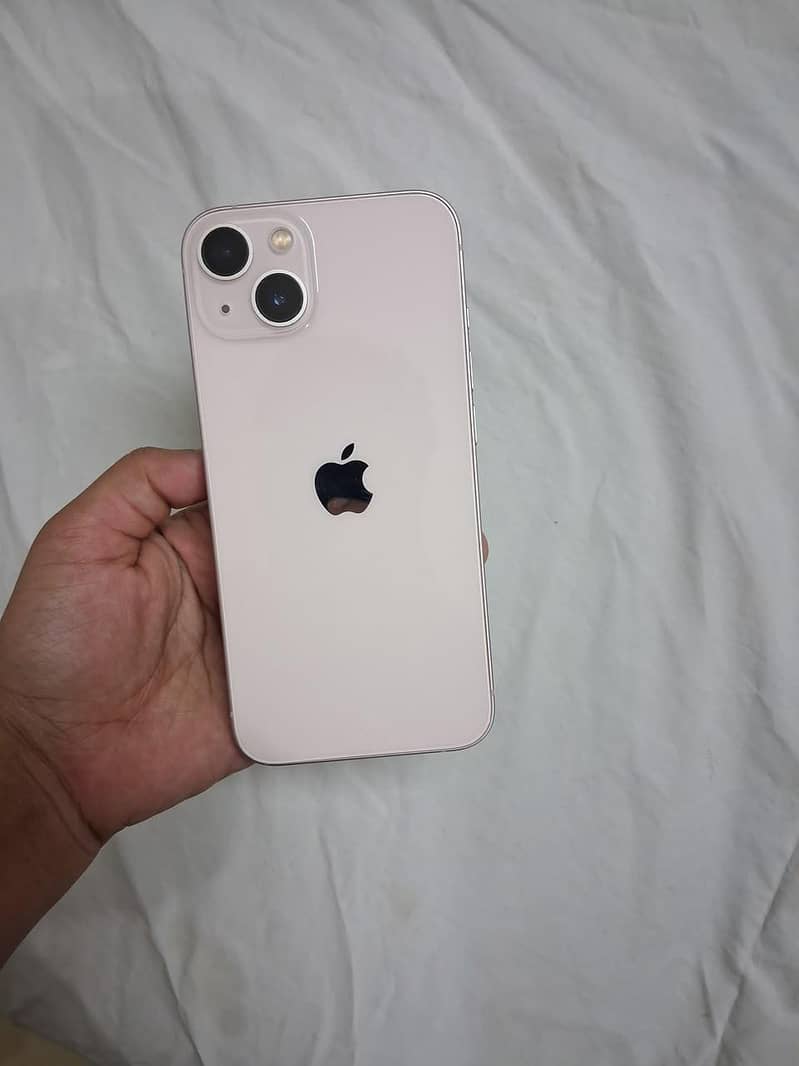 Apple iPhone 13 0
