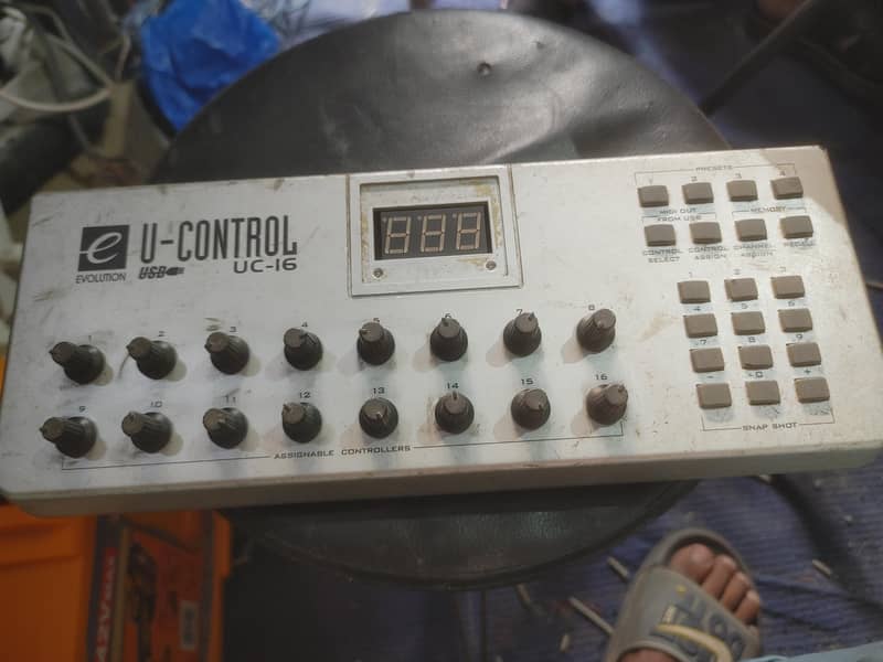 U control UC-16 (USB) 0