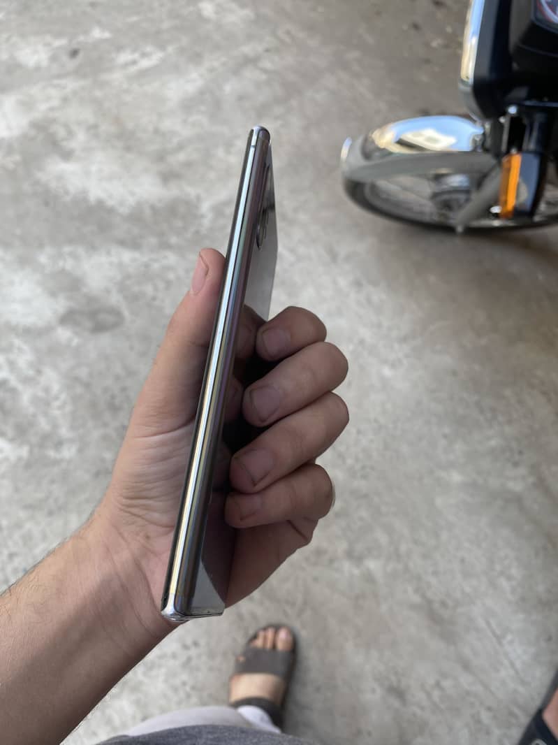 Samsung Mobile Note 10 Plus 3
