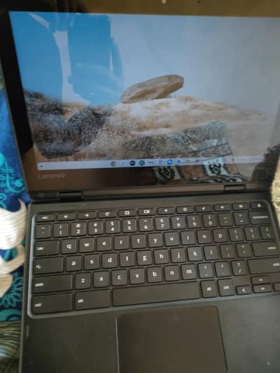 Lenovo yoga Chromebook 360 touch screen excellent condition
