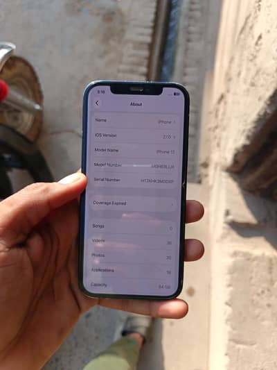 Apple iPhone 12