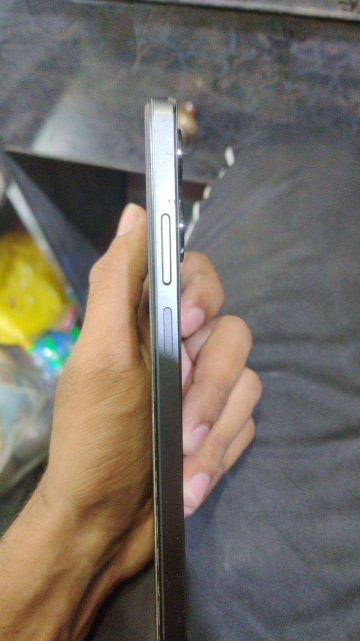 Realme Note 60x 4