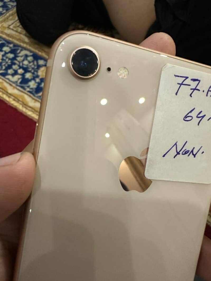 Apple iPhone 8 1