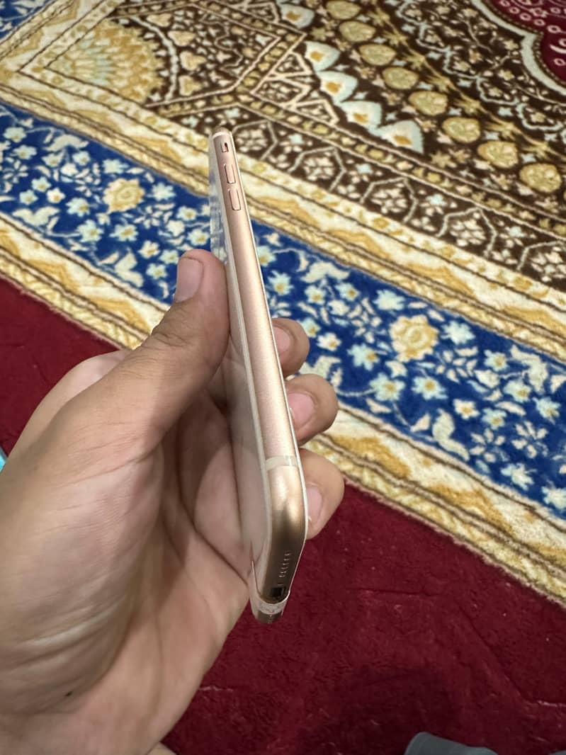 Apple iPhone 8 2