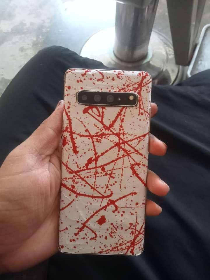 Samsung Mobile S10 Plus 2